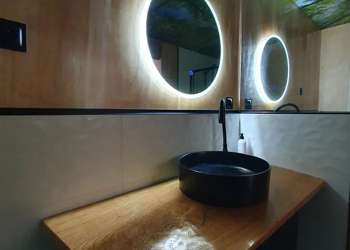 Schody Do Wody Z Linia Brzegowa Kaszuby Sauna Goraca Balia Chalet